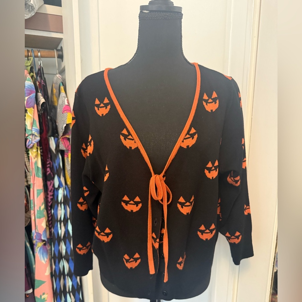 Unique Vintage Black and Orange Halloween Sweater